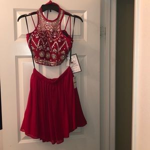 Red 2 piece set (size3/4) perfect for hoco